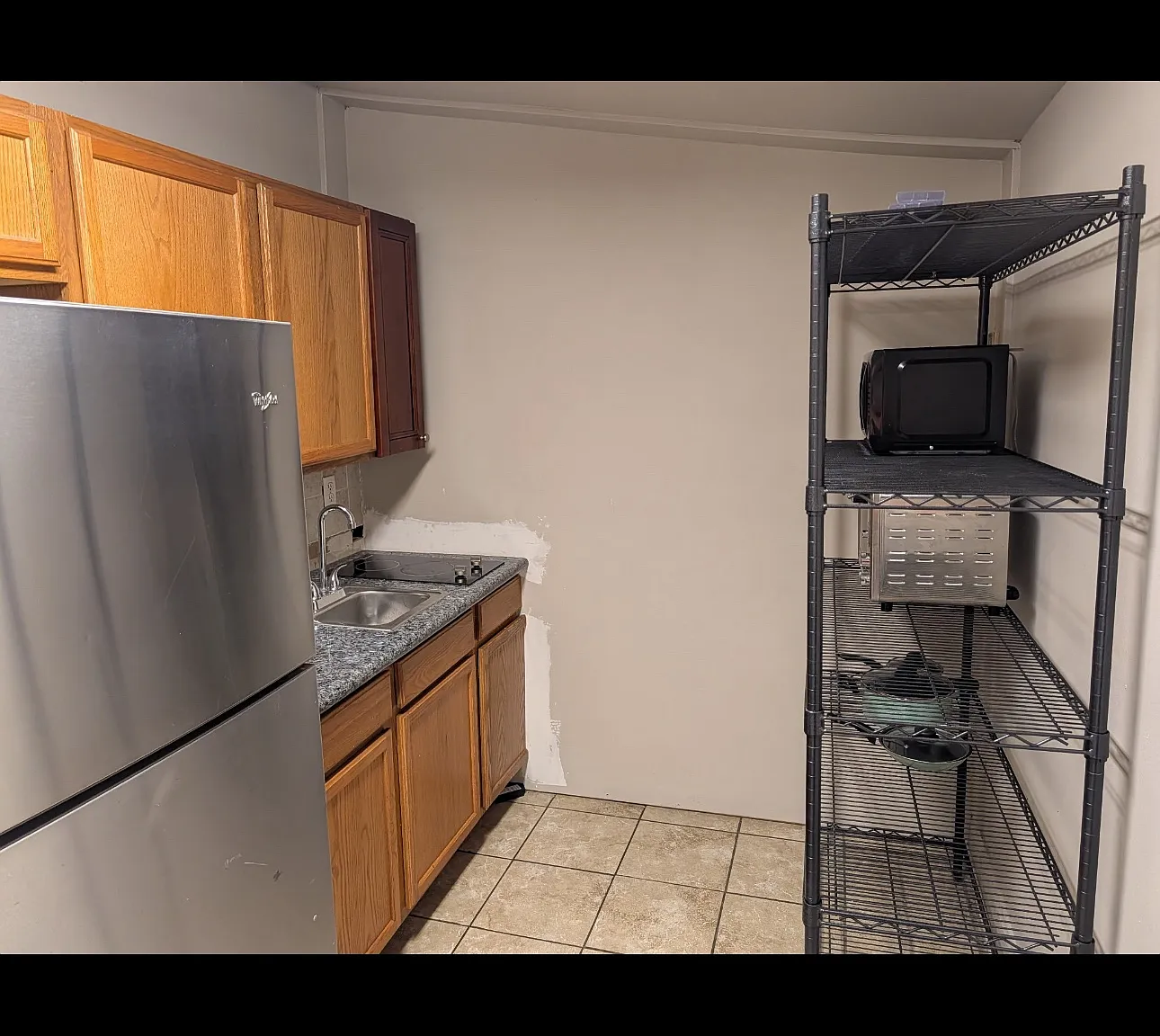 2 bed, 3325 sqft, $1,600 — Photo 3