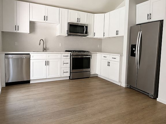 2nd image of 1706 S Centinela Ave #1708