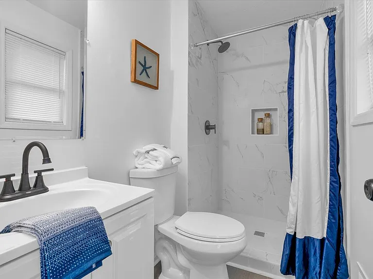 54 Mildred Ct — Photo 38
