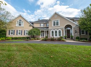 7458 Wetherington Dr, West Chester, OH 45069