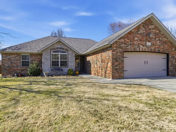 605 Glen Oaks Circle, Nixa, MO 65714