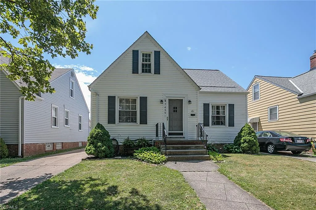 7439 Woodhaven Ave photo 1