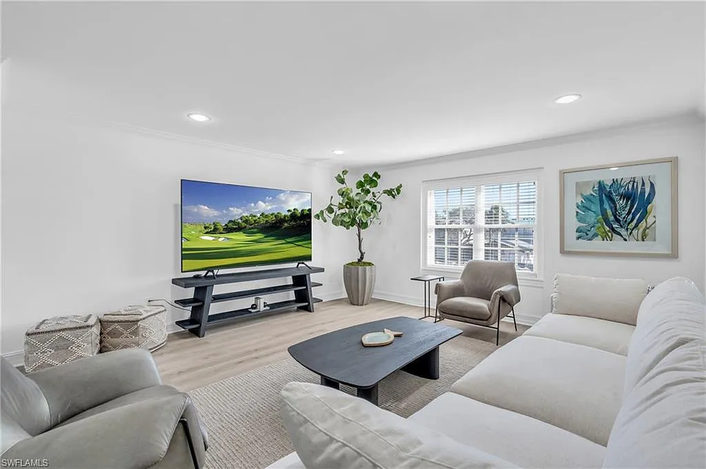 2 bed, 2.0 bath, 1400 sqft, $7,500 — Photo 2