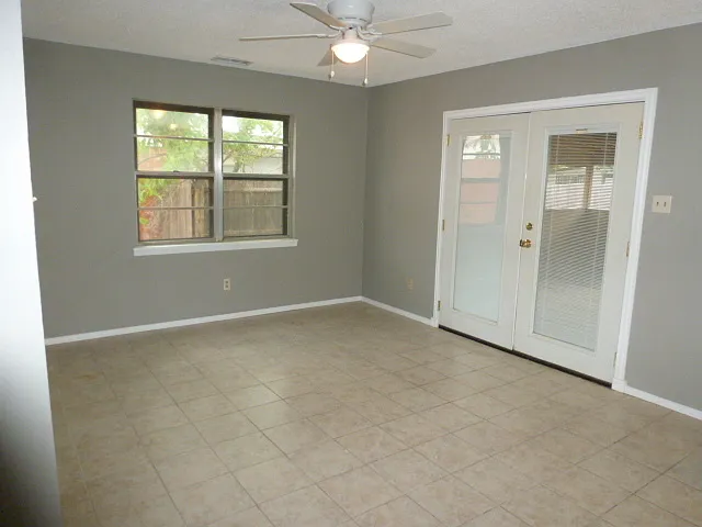 5209 Llano St — Photo 8
