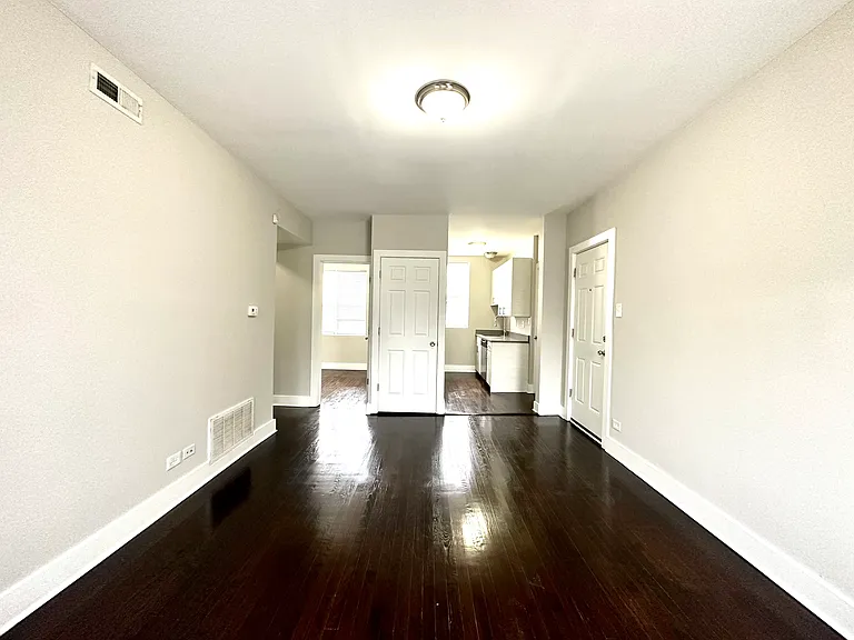 2130 N Sawyer Ave #2E — Photo 6