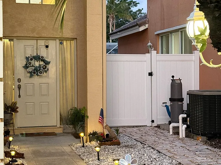 7418 Wescott Ter — Photo 30