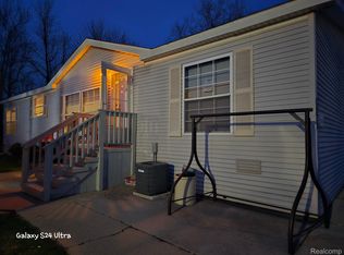 10414 N Park Ln, Casco, MI 48064
