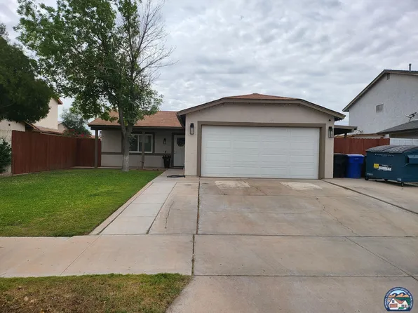 2471 W Elm Ave, El Centro, CA 92243