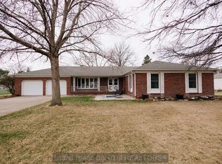 1720 Spring Rd, Grand Island, NE 68801