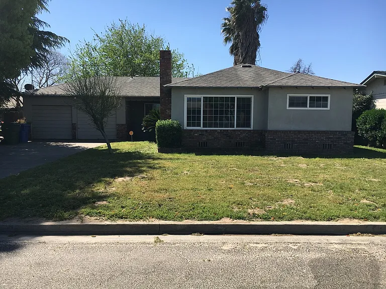 940 Julian St — Photo 1