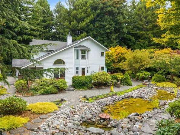 70 Gregory Ln, Eureka, CA 95503