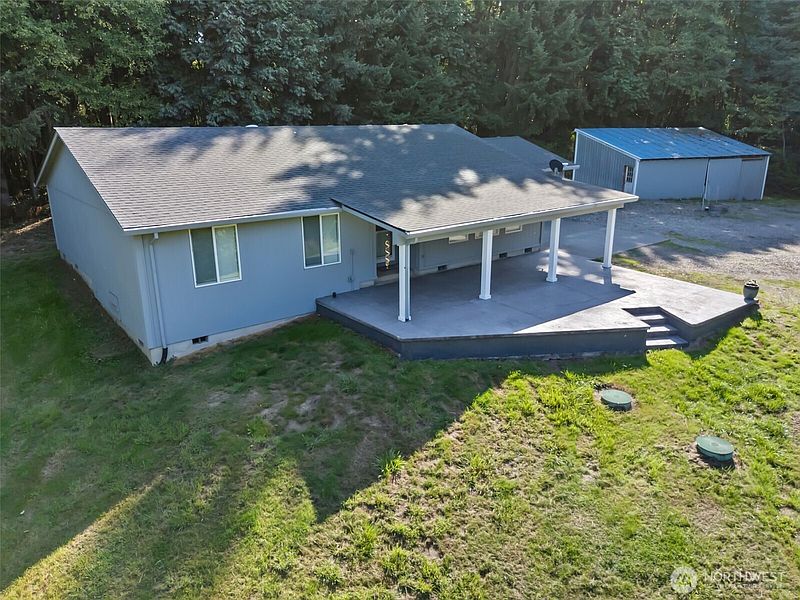 2nd image of 410 VIVIAN Road