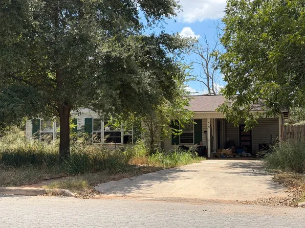 418 Margo Dr, Pearsall, TX 78061