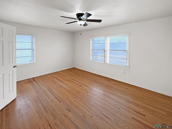 4th image of 1210 E Llano Dr