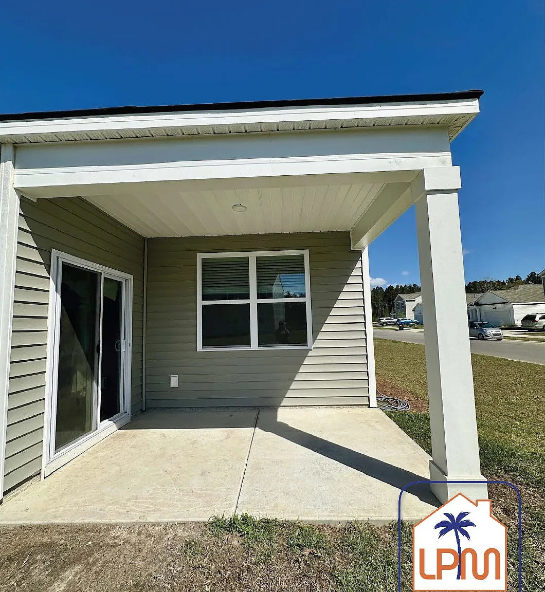 3 bed, 2.0 bath, 1618 sqft, $2,350 — Photo 3