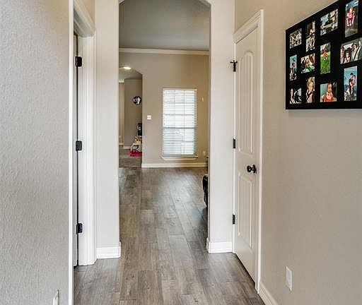 3rd image of 207 Rockrose Ln