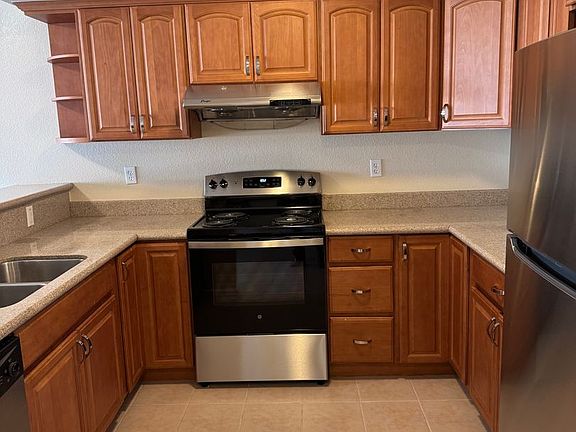 3rd image of 410-418 7th St #506