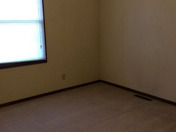 4th image of 1522 Delaware Ave Unit 2