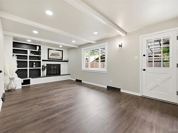 3rd image of 6902 Oak Way