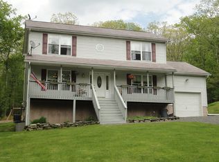 161 Wildwood Dr, Canadensis, PA 18325