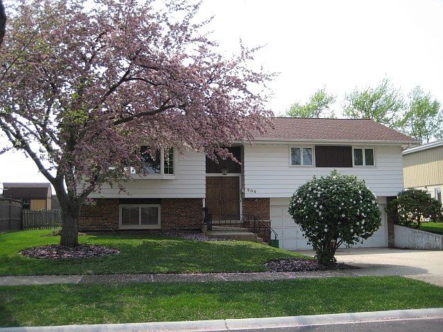 1st image of 504 N Willow Wood Dr