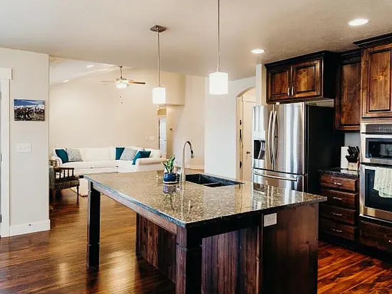 4202 N 400 W — Photo 8
