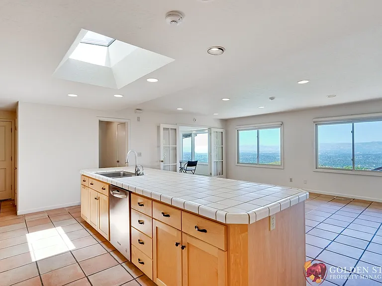 15479 Belnap Way — Photo 9