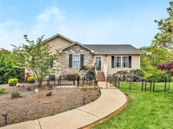 2530 Edwardsville Rd, Hardy, VA 24101