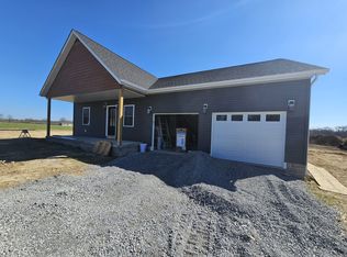 18366 N Jefferson Field Ln, Mount Vernon, IL 62864