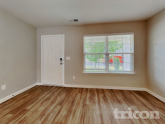 3rd image of 1908 Northrop Dr