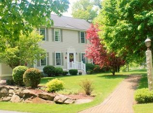 10 Quaker Dr, Derry, NH 03038