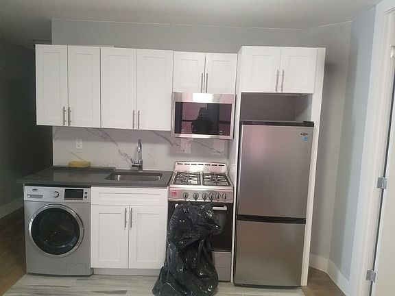 4th image of 105 E 117th St APT 6E