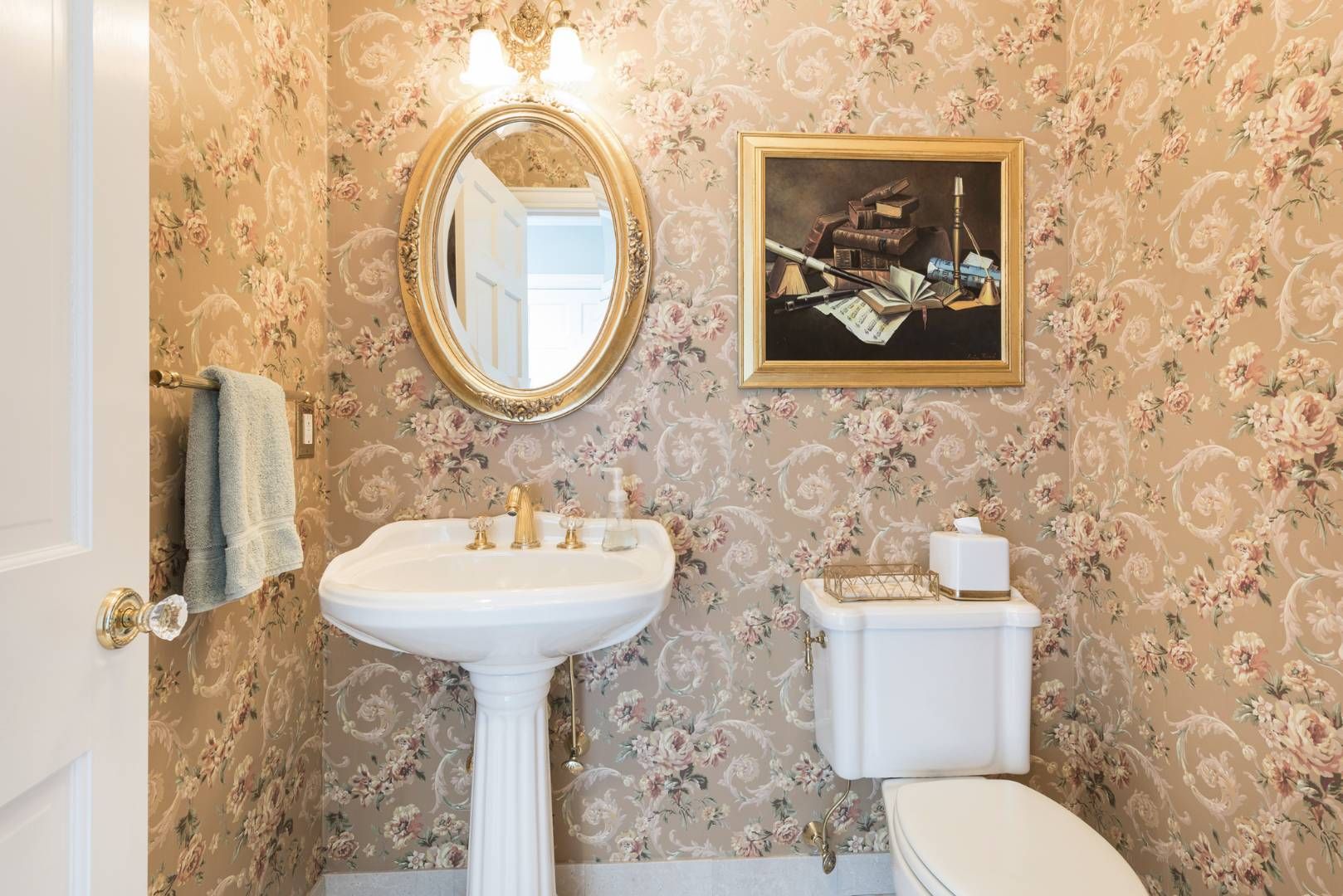  1st floor powder bathroom