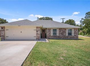 5001 Butterfly Way, Bellmead, TX 76705