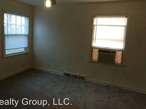 2nd image of 118 N 32nd Ave APT 2