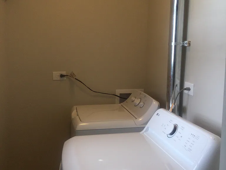 6111 S Greenwood Ave #1S — Photo 14