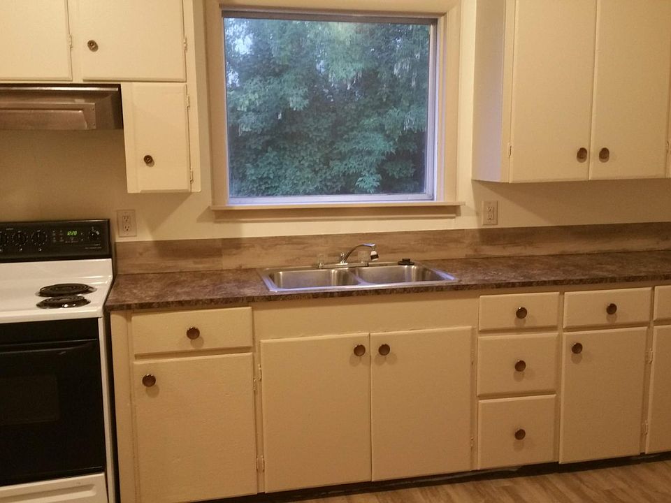 1st image of 408 Blackwell St
