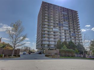 2300 S Riverside Dr W #17-G, Tulsa, OK 74114