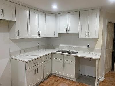 3rd image of 1911 W 129th St