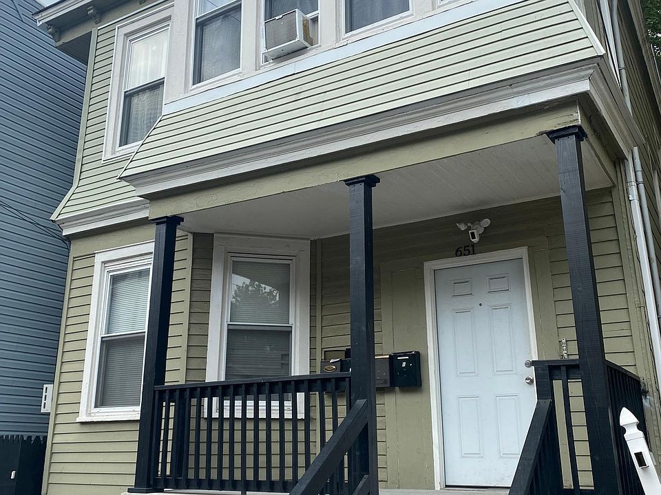 1st image of 651 S 19th St APT 3