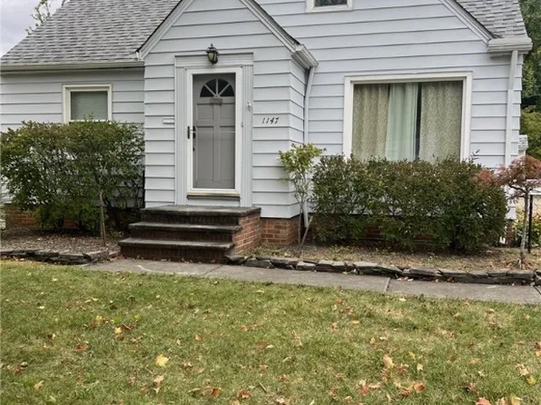 1147 Belrose Rd, Mayfield Heights, OH 44124