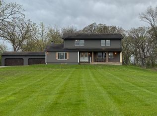 12901 Pleasant Valley Rd, Woodstock, IL 60098