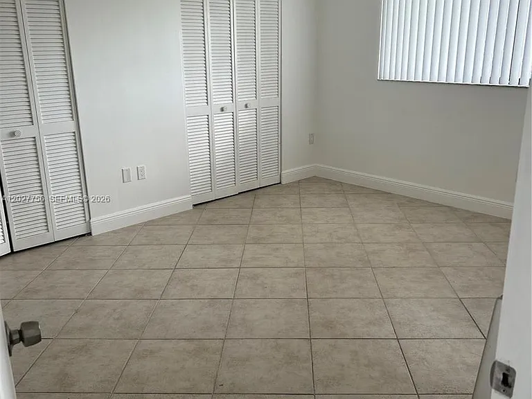 110 S Shore Dr #4E — Photo 8
