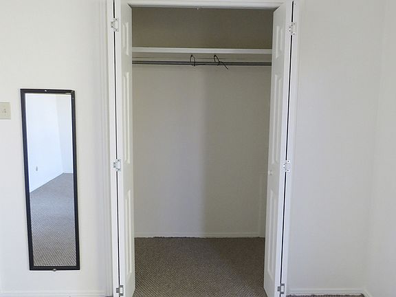 5th image of 302 Artist Rd APT 4
