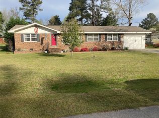 103 N Roderick Dr, Smithfield, NC 27577