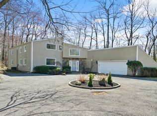 47 Topland Rd, Hartsdale, NY 10530