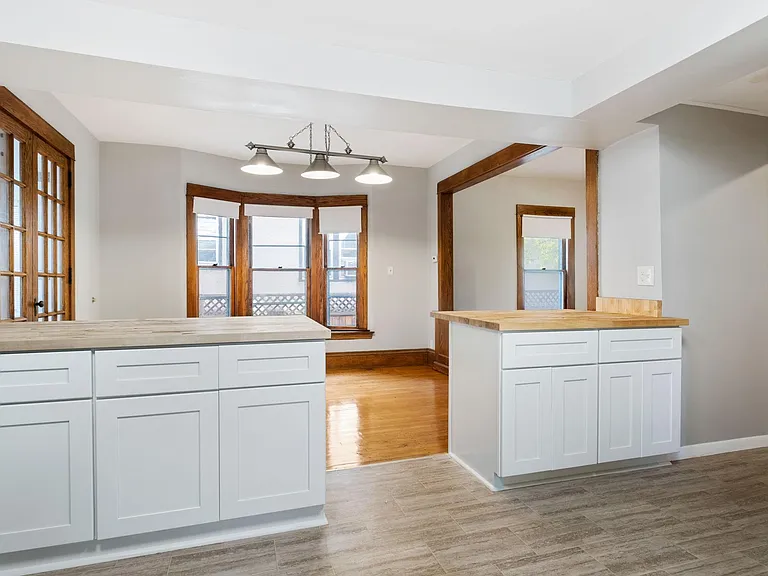 3325 Hennepin Ave — Photo 3