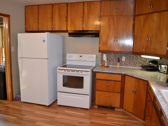 5th image of 704 N Frederick Ave