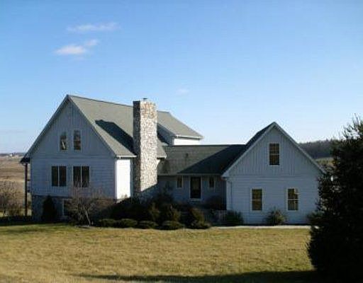 1st image of 18 Hillside Dr