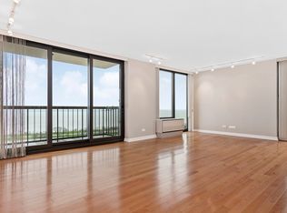 2500 N Lakeview Ave APT 3002, Chicago, IL 60614